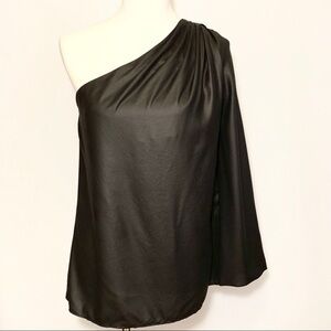 Elizabeth and James One Shoulder Black top size XS